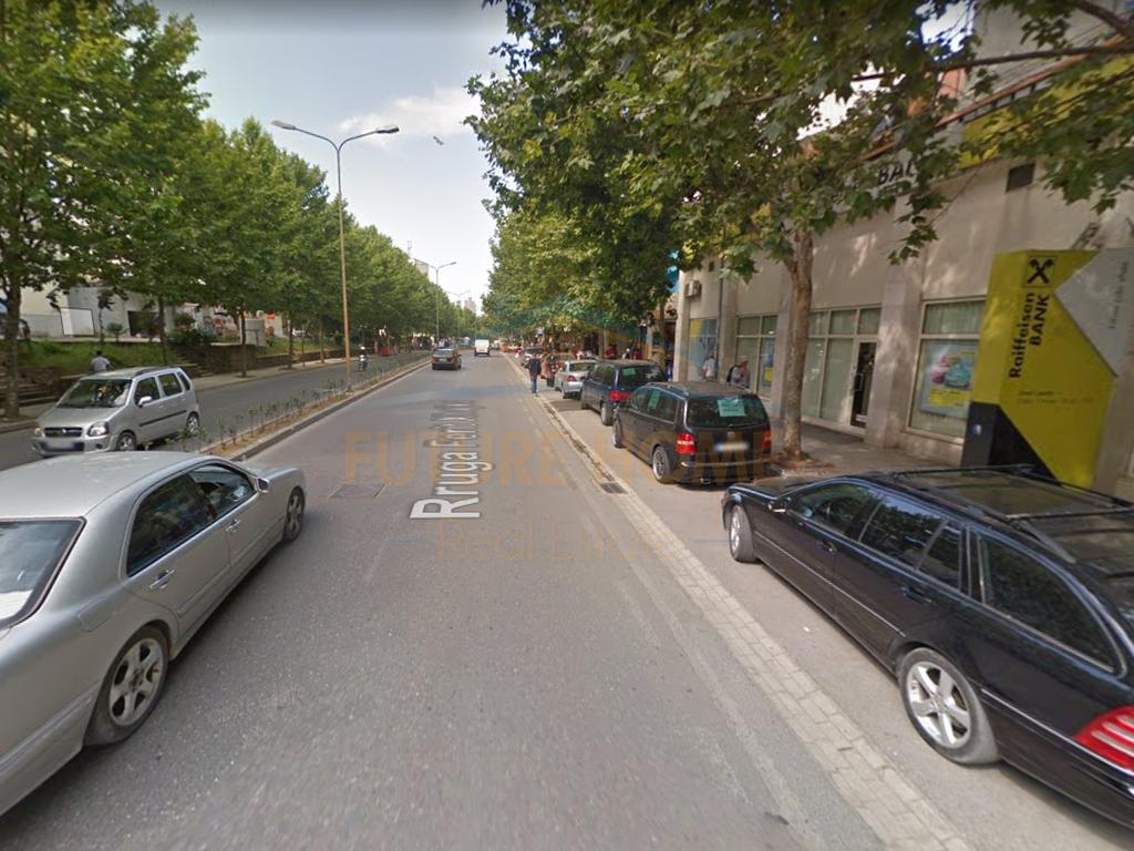 Ambient Biznesi, Rruga Ferit Xhajko