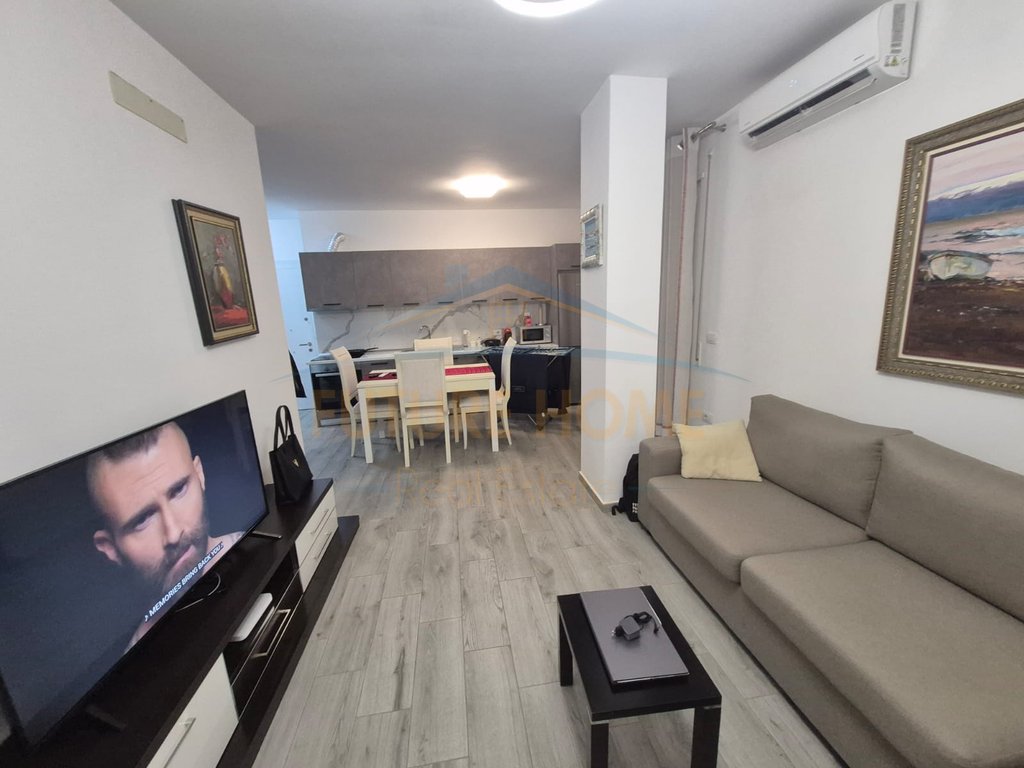 Apartament 1+1+Verande+Post Parkimi, Medreseja, Tirane