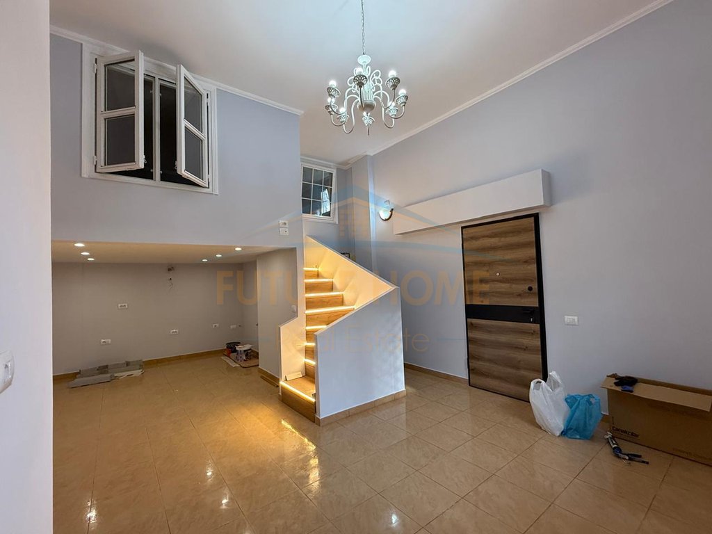 Duplex, Rruga "Shefqet Kuka", Fresk