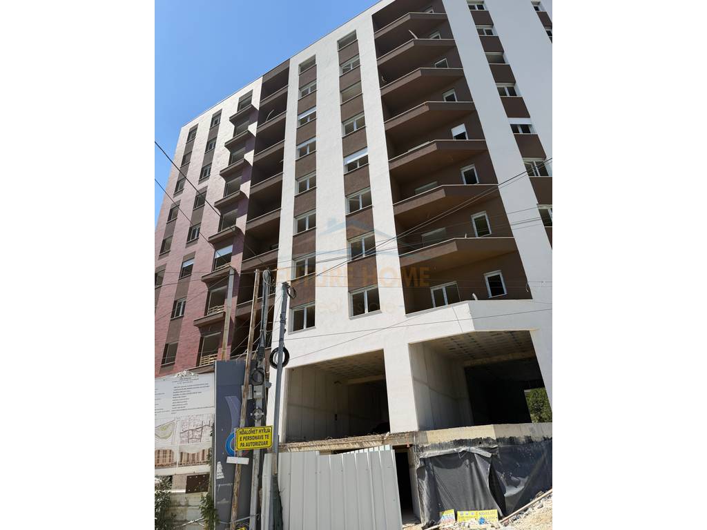 Apartament 2+1+2, Paskuqan