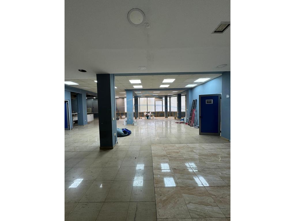 Ambient Biznesi, Rruga Ferit Xhajko, Tiranë.